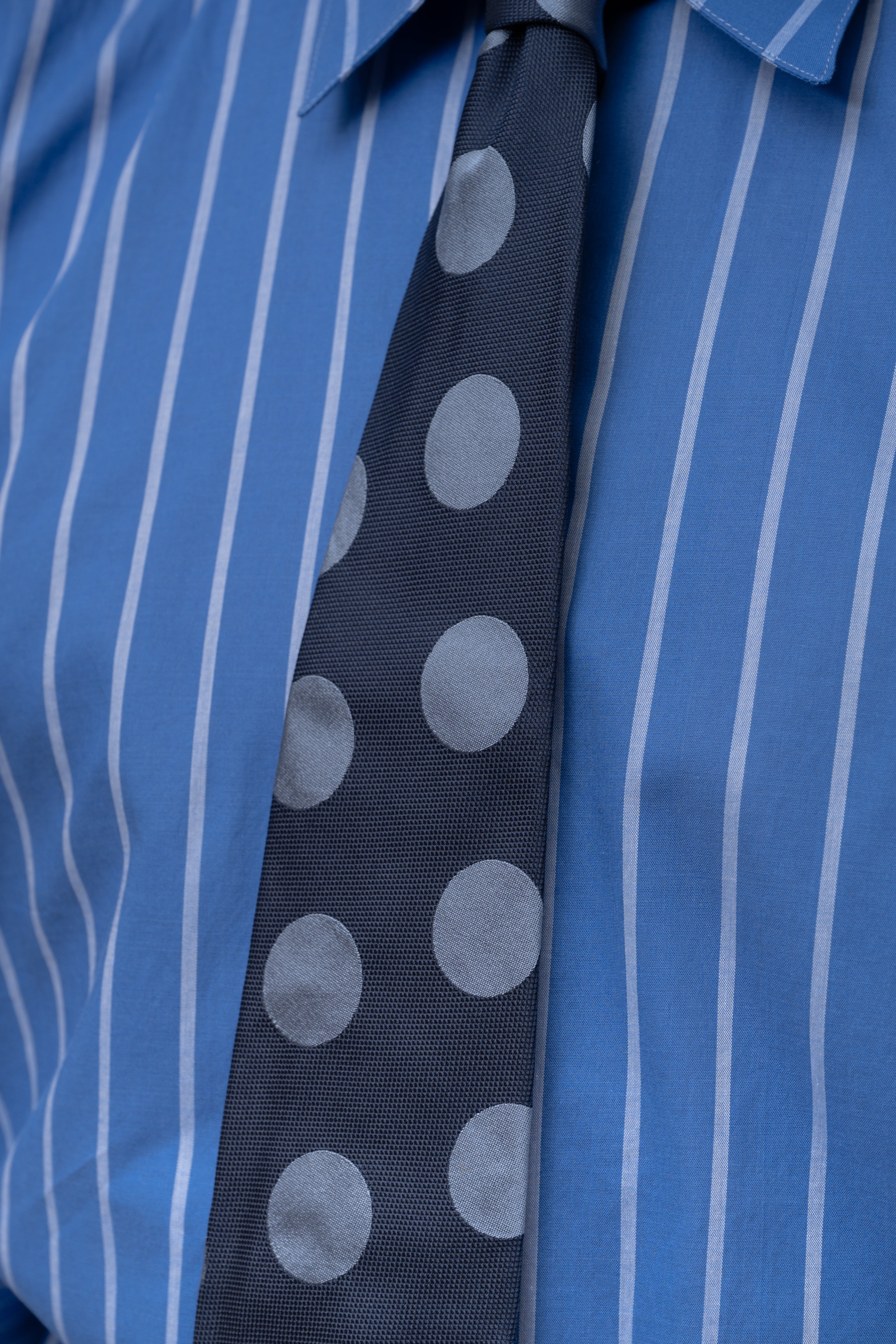 blue blue dots cm tie