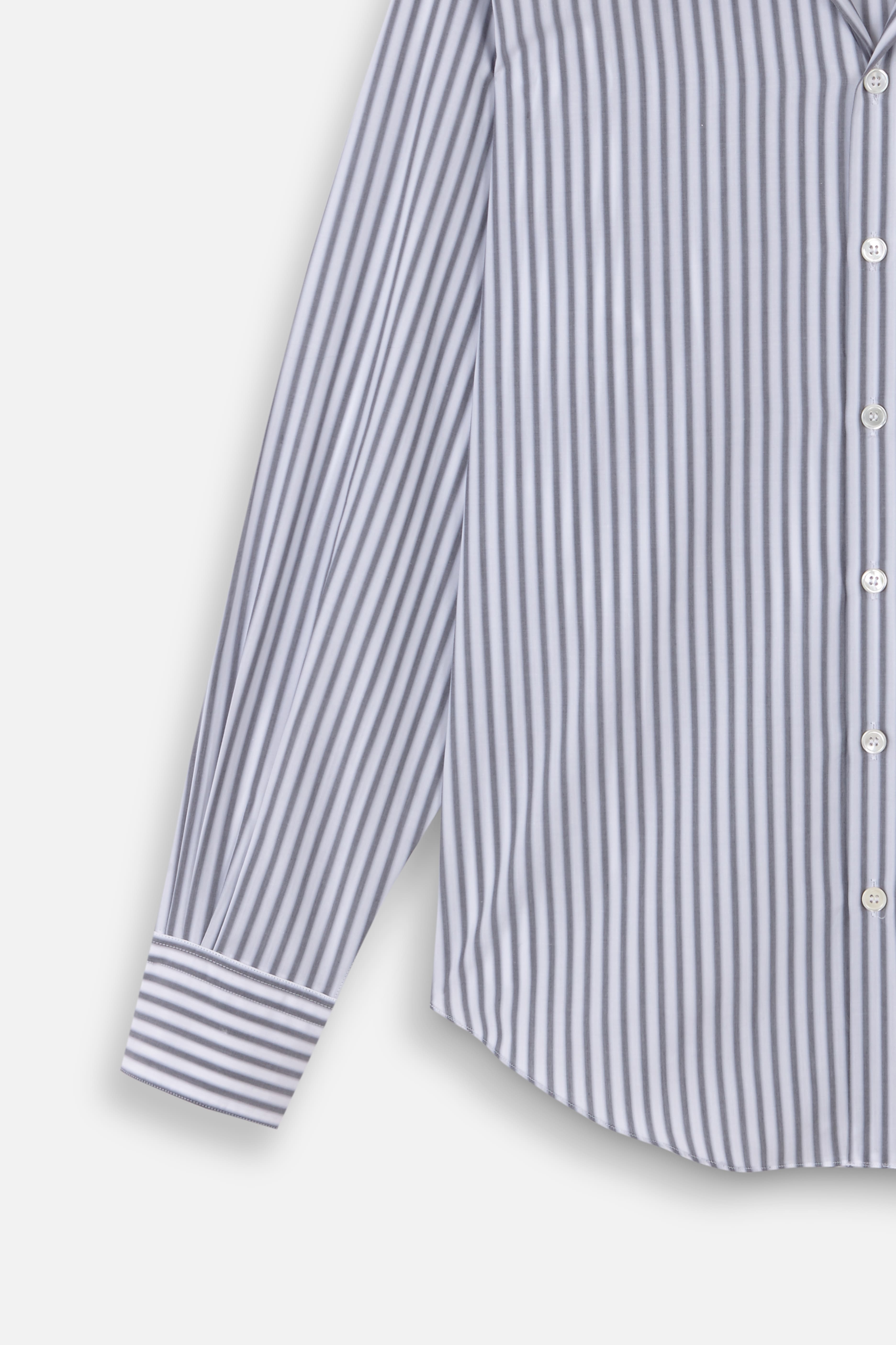 white black stripes normal shirt