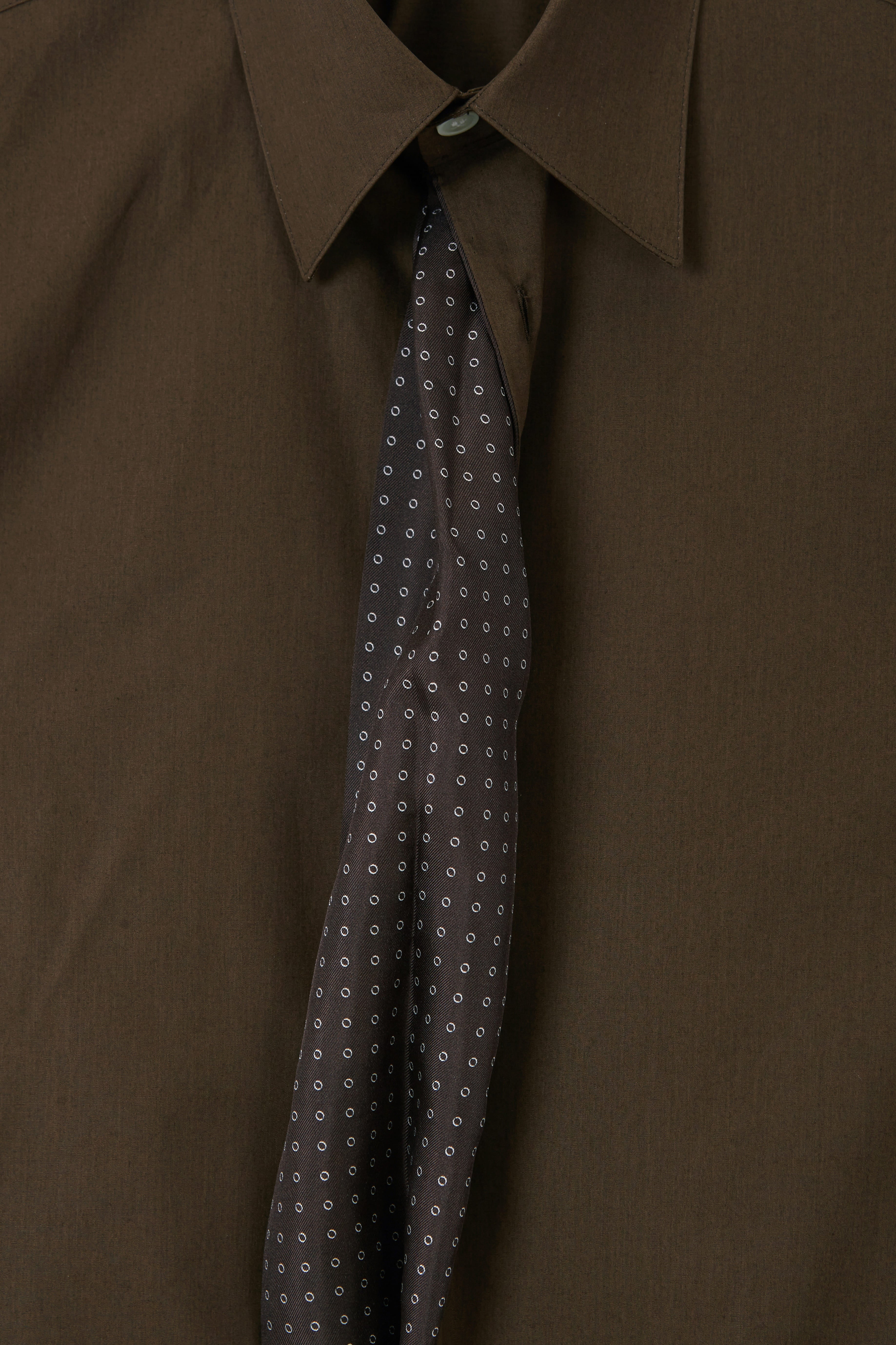 BROWN DRAPE FACING SHIRT