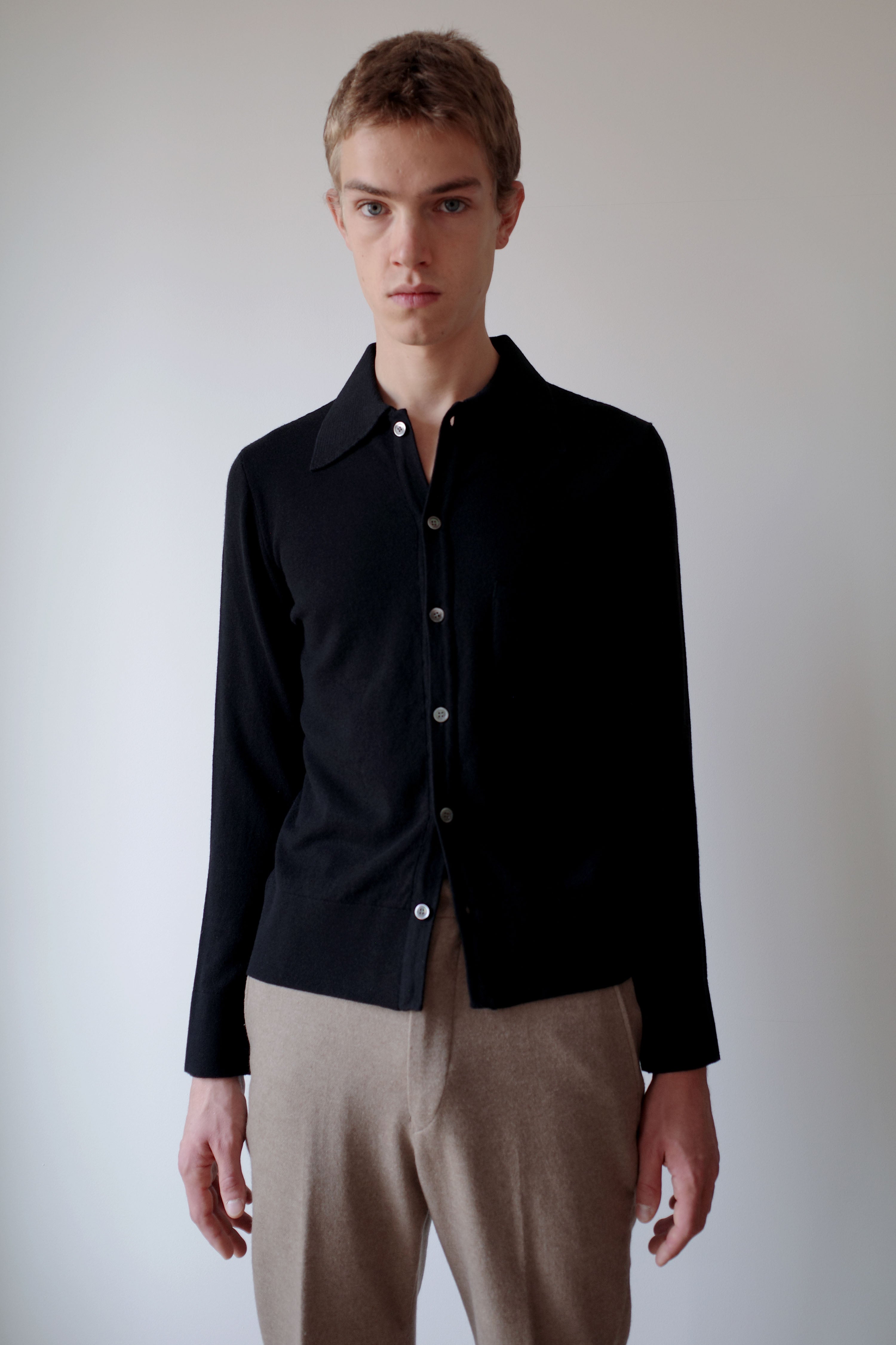 BLACK KNITTED SHIRT