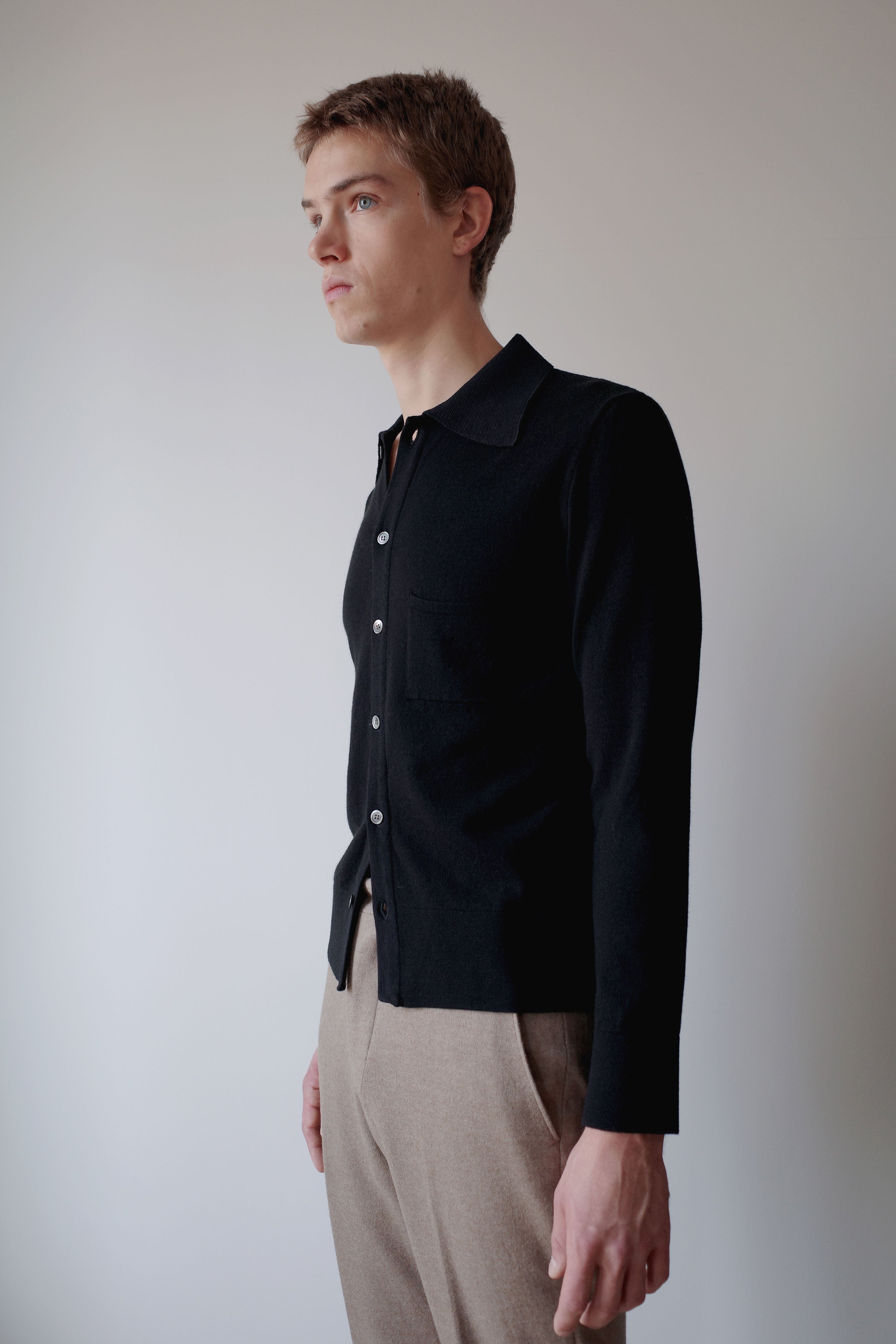 BLACK KNITTED SHIRT