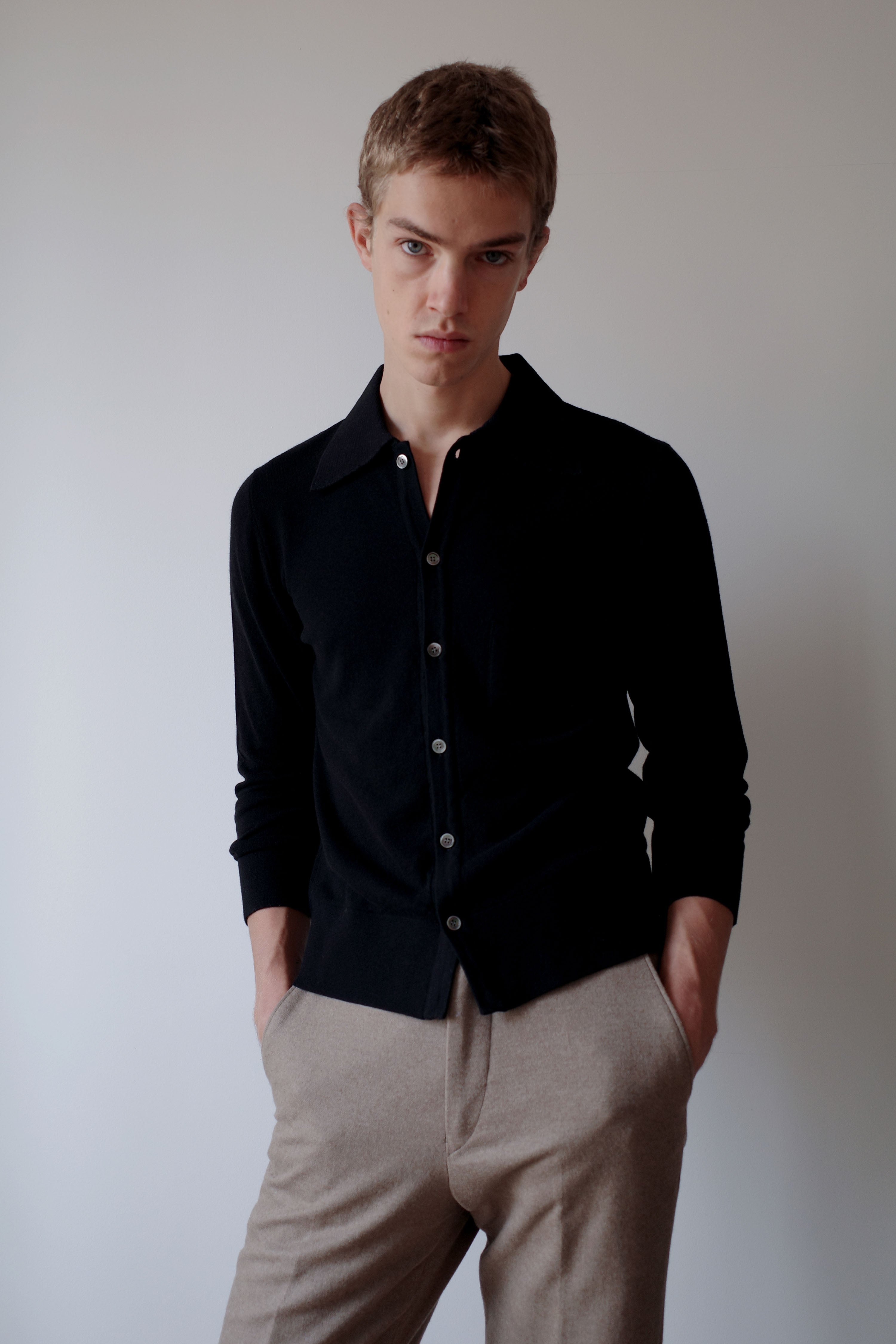 BLACK KNITTED SHIRT