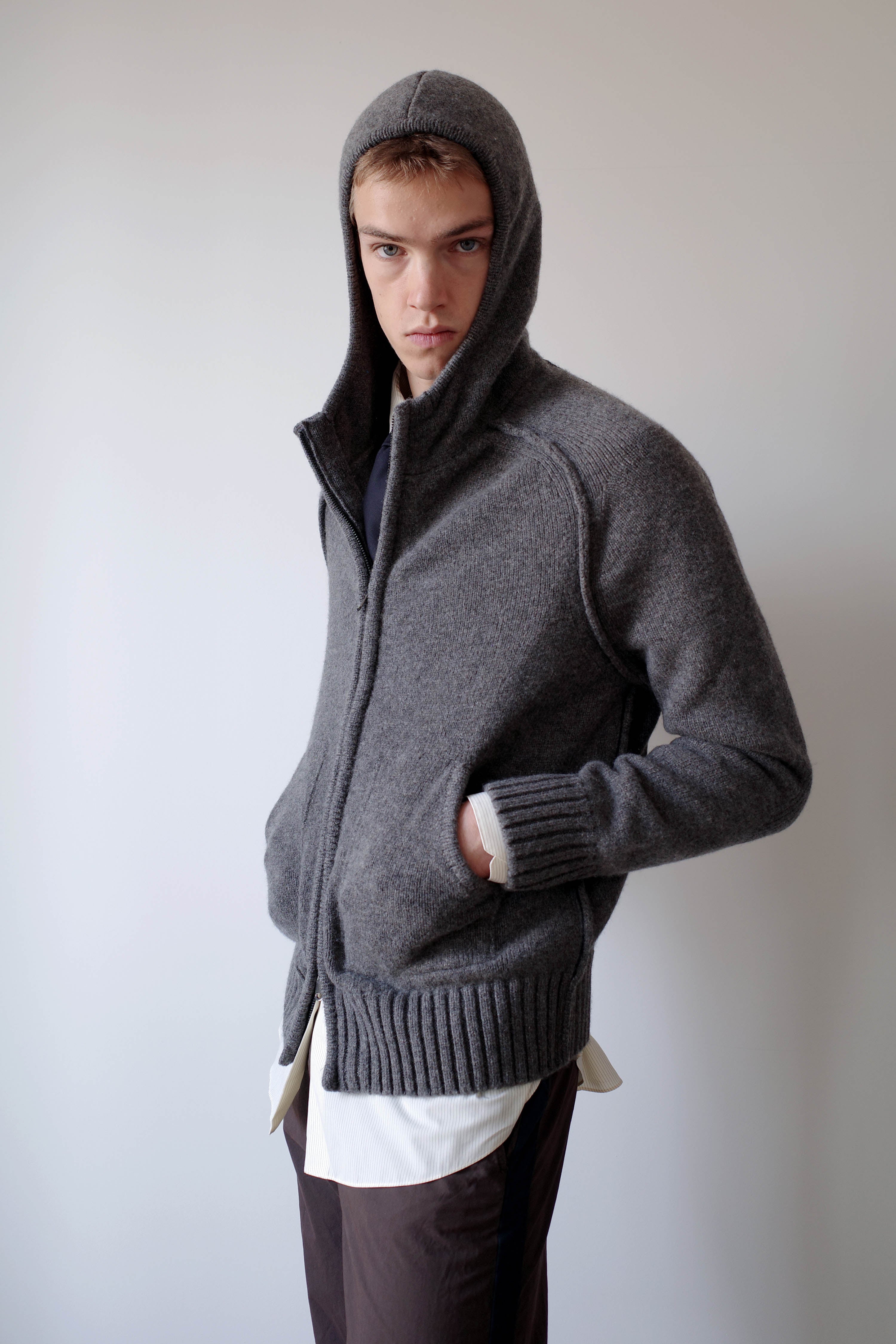 BROWN KNITTED HOODIE
